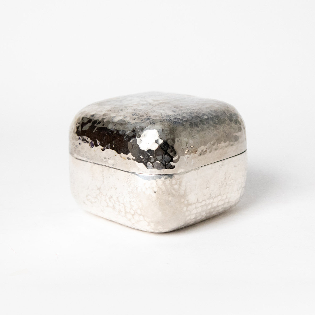 VINTAGE HAMMERED LIDDED SILVER TONE BOXES