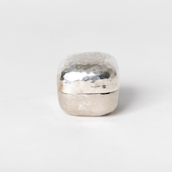 VINTAGE HAMMERED LIDDED SILVER TONE BOXES